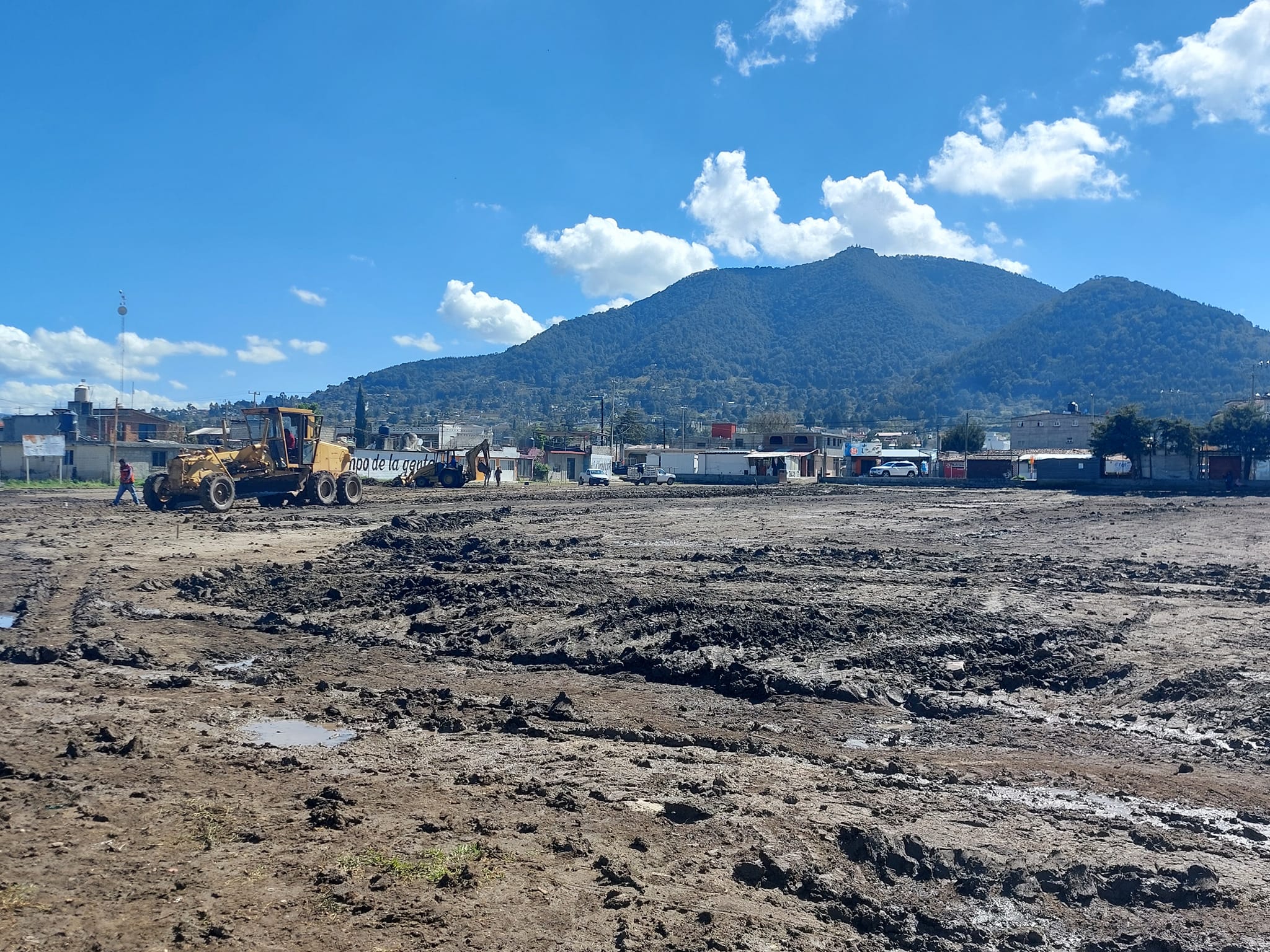 1702063331 695 Continuamos los trabajos de la Construccion de la Unidad Deportiva