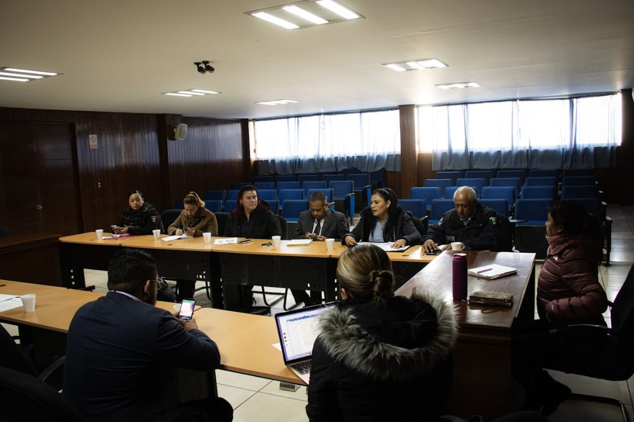 1702071090 112 EN MESA DE COORDINACION PARA LA CONSTRUCCION DE LA PAZ