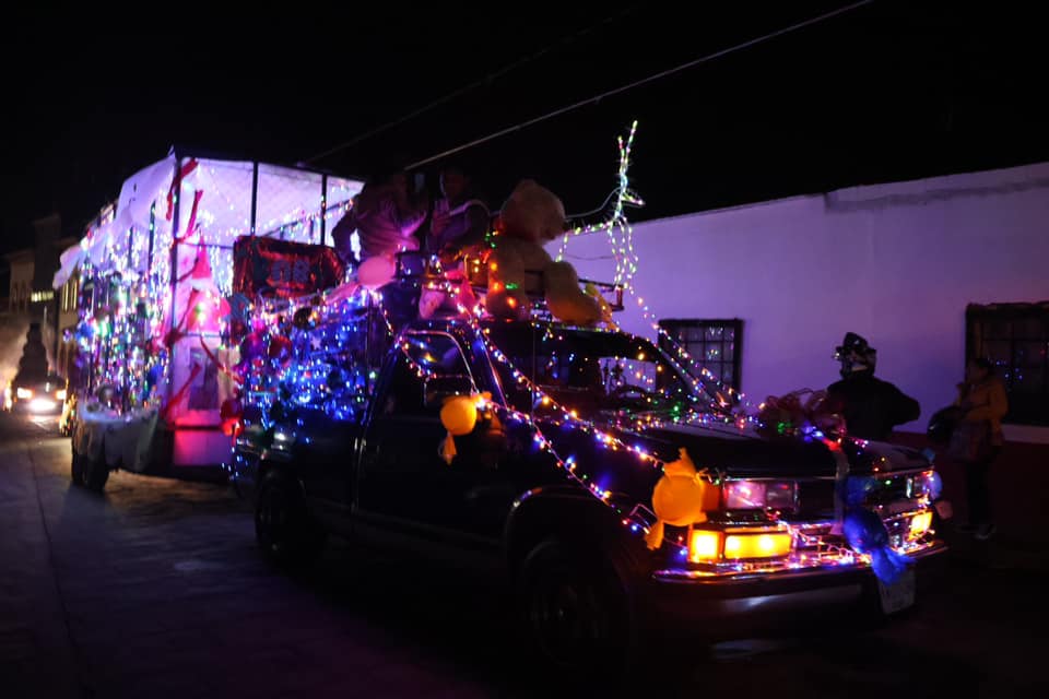 1702128418 190 Esta noche concluyo con exito la CaravanaNavidena EncendidoDelArbol y