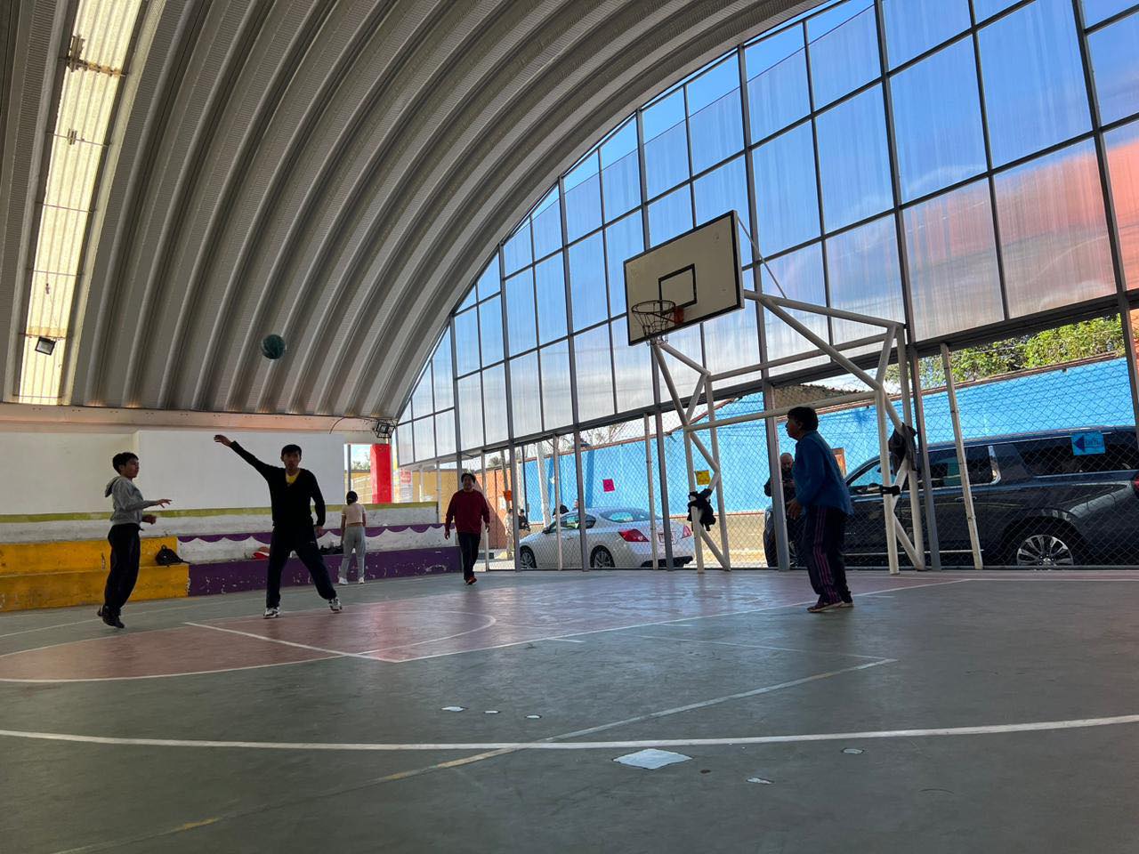 1702149625 Hoy entregamos vestidores banos y proteccion en las canchas Valentin