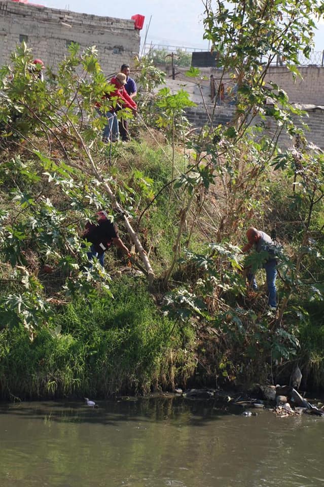 1702150465 179 REFUERZAN JORNADAS SABATINAS DE LIMPIEZA AL MARGEN DEL CANAL RIO