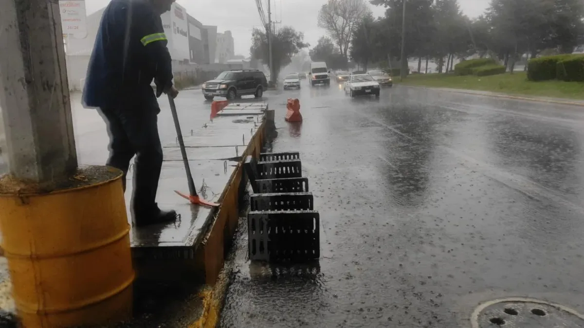 1702164194 Lluvia en Metepec Estamos pendientes a sus reportes jpg