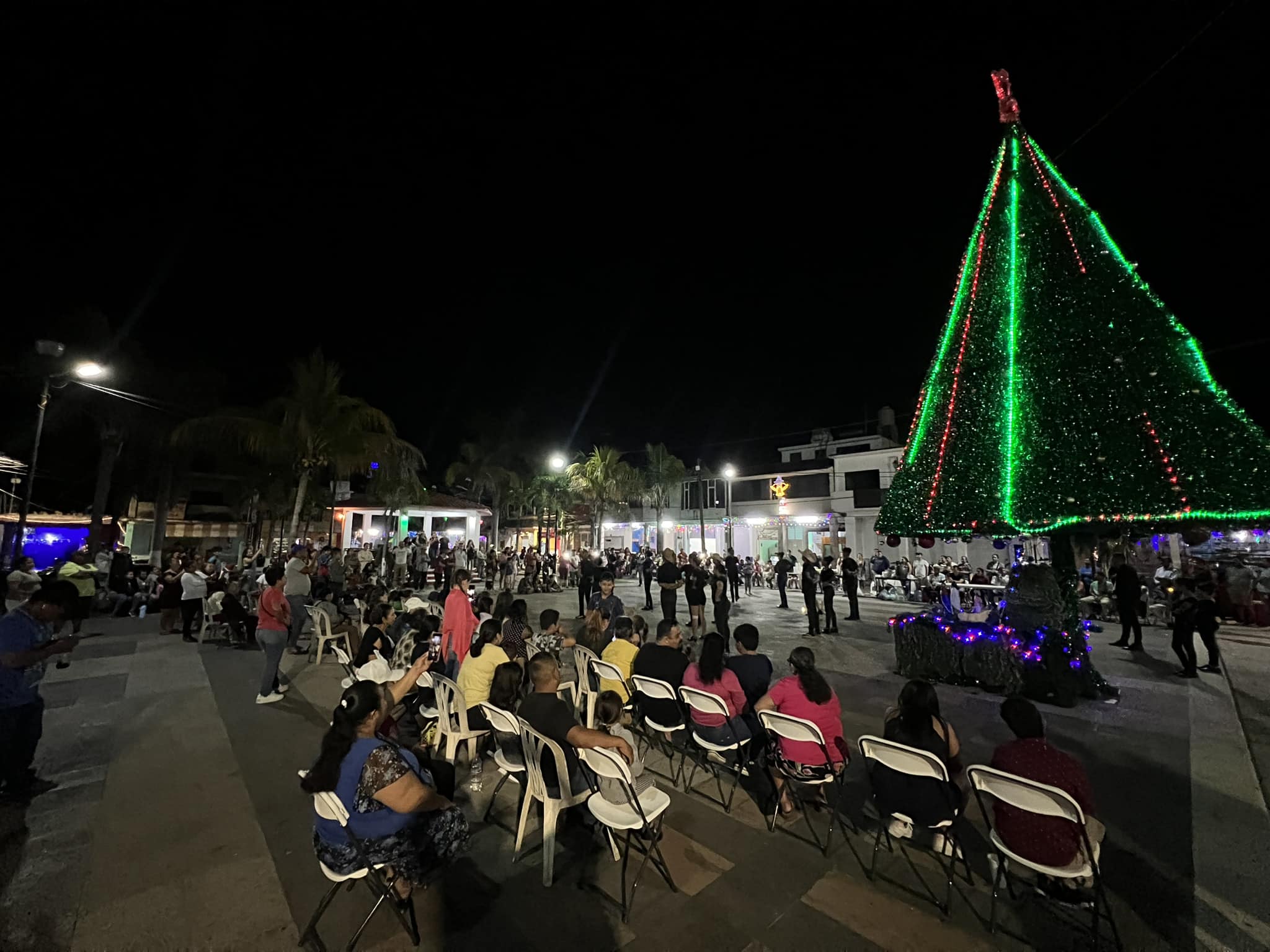 1702216315 951 En el marco de las fechas decembrinas el Presidente Municipal