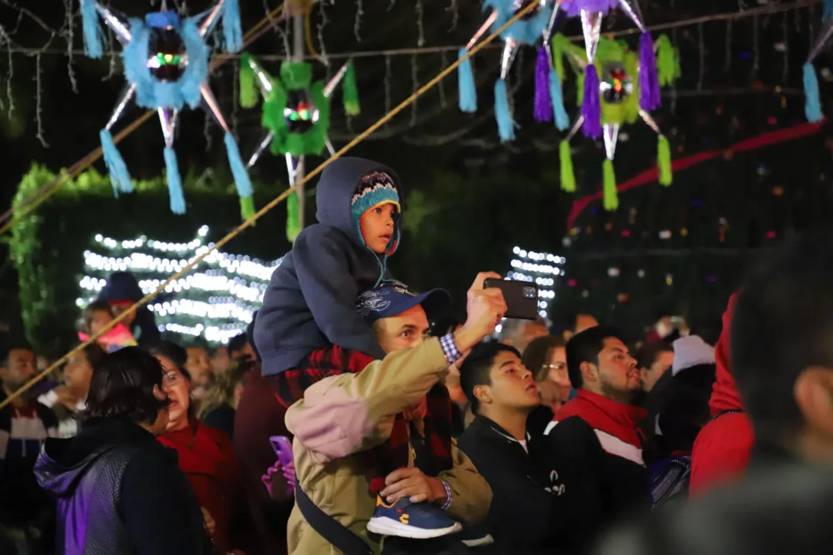 1702237456 298 Ante cientos de familias cuautitlenses nuestros presidentes Aldo Ledezma Y