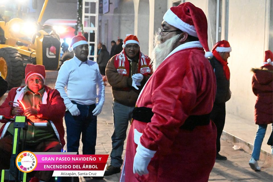 1702252490 593 Con risas comida regalos musica y gran alegria vivimos el