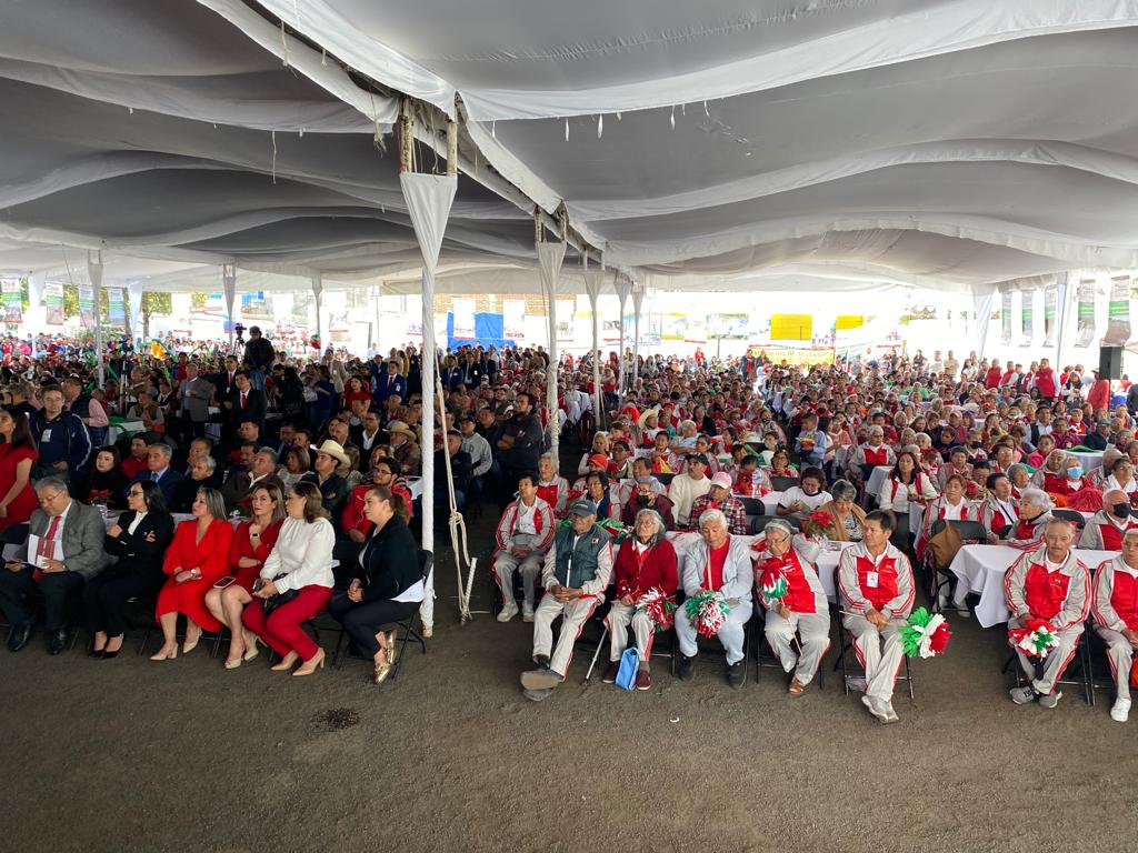 1702307416 184 El presidente municipal Mario Paredes de la Torre ofrecio un