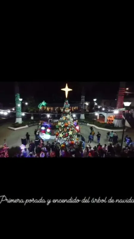 1702864326 Emotiva posada y encendido del arbol de navidad UnGobiernoParaTodos jpg