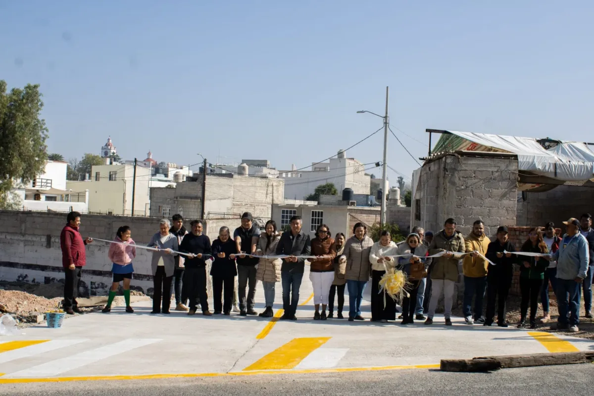 1703376376 EntregaDeObra Para mejorar la imagen urbana de nuestro municipio scaled