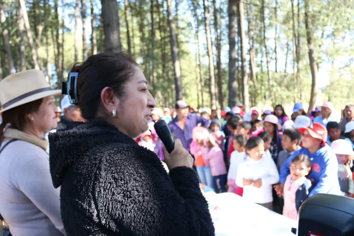 1703885053 La Presidenta Municipal Maria Luisa Carmona Alvarado acudio a la jpg