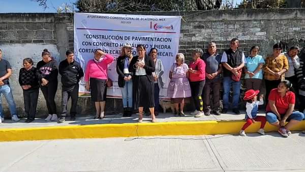 1703916498 Construccion de Pavimentacion con concreto Hidraulico y piedra cortada en