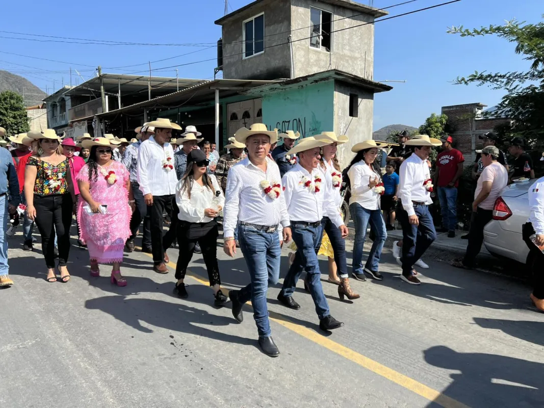 1703937844 743 El presidente municipal de Amatepec Lic Obed Santos Rojo asistio