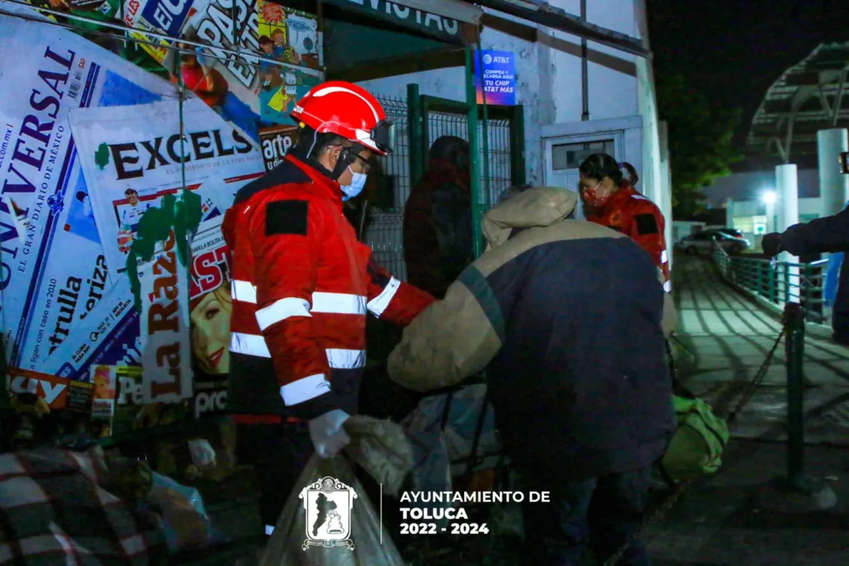 1703940614 REFUGIO Durante estos dias de intenso frio nuestro equipo scaled