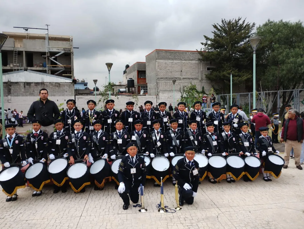 1703957405 122 Felicidades a la Banda de Guerra de la Escuela Primaria