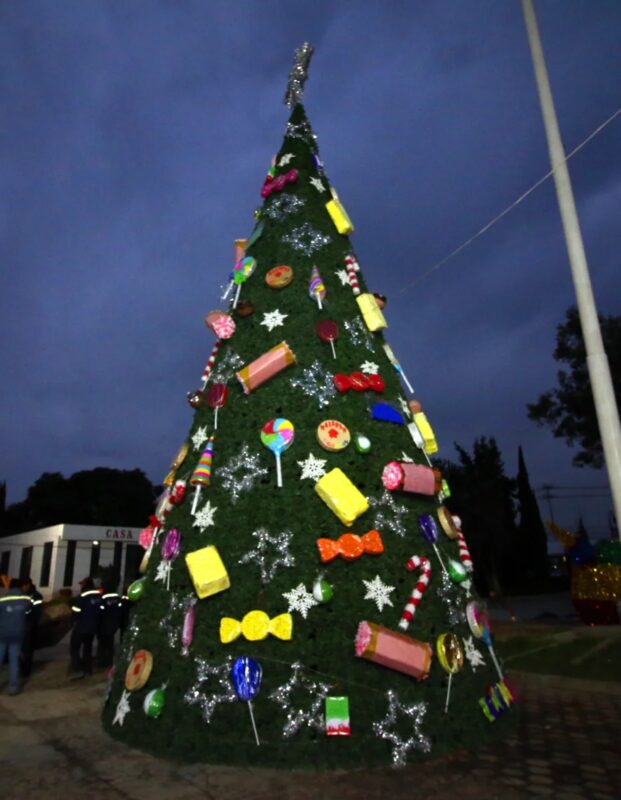 Encendido del Arbol Navideno 2023 en Acolman Inicio de fiestas