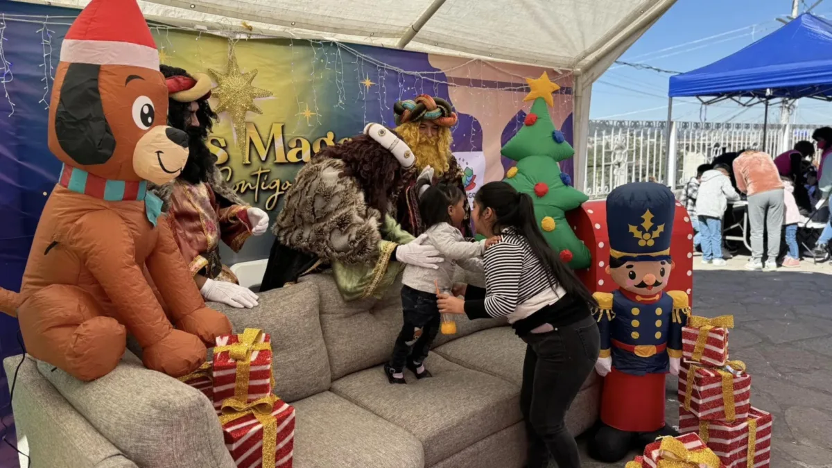 1704319217 Ya llego la magia de los Reyes Magos a Mazatla scaled