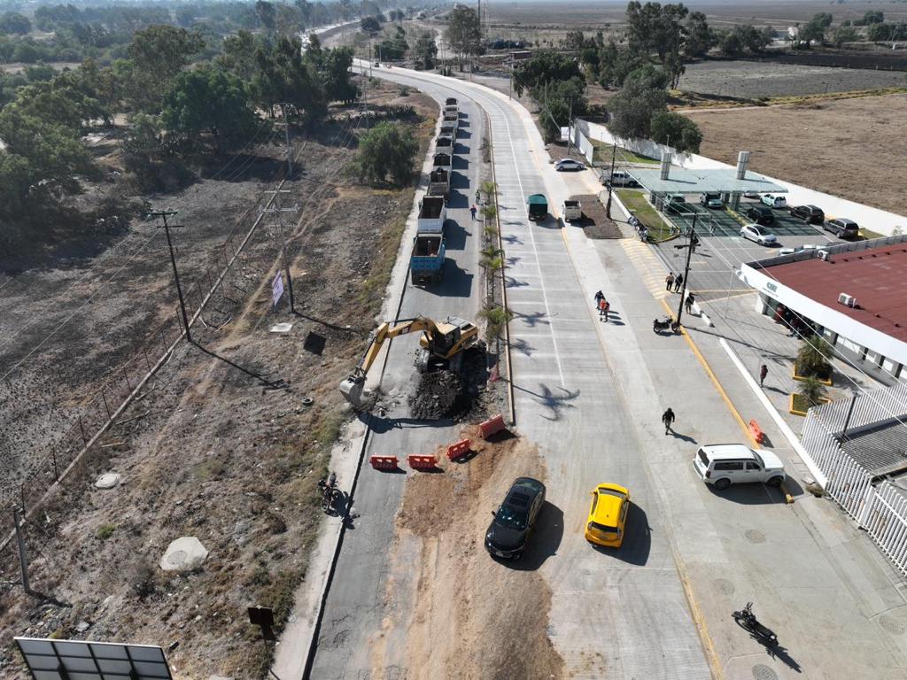 1704327965 616 CONTINUAMOS CON LA PAVIMENTACION CON CONCRETO HIDRAULICO DE AMPLIACION 4