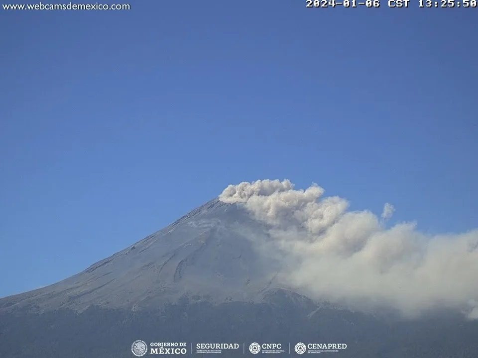 1704663612 EL SEMAFORO DE ALERTA VOLCANICA PERMANECE EN AMARILLO FASE II jpg