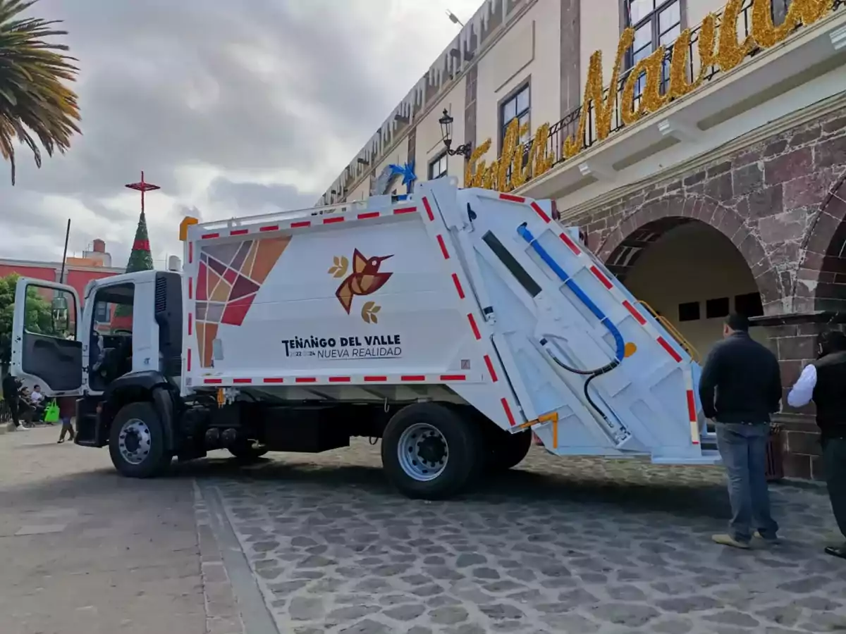 1704795979 Este nuevo camion recolector es parte de la NuevaRealidadEnTenango por scaled