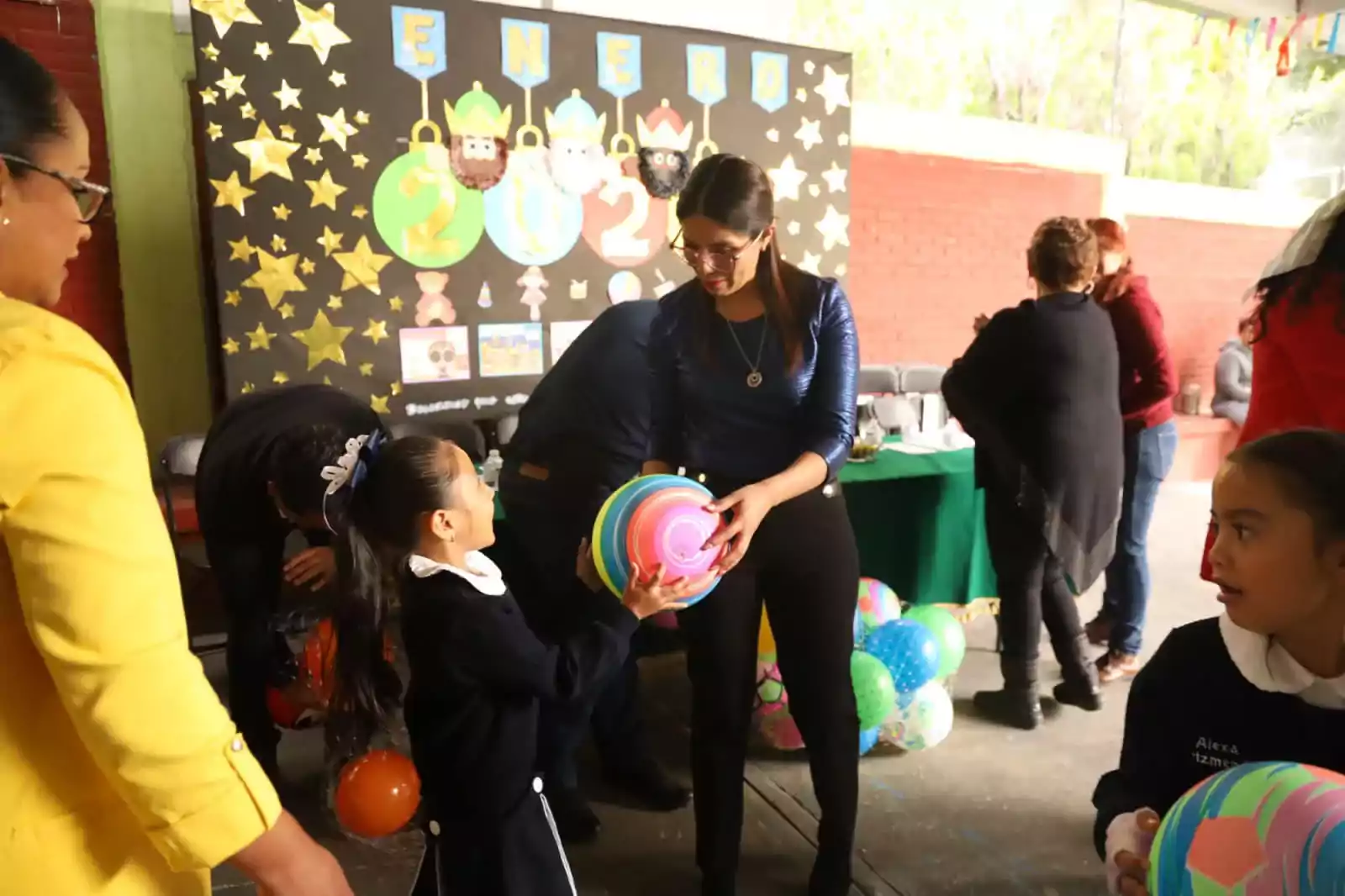 1704823454 Entrega de la rehabilitacion del aula en el Jardin de jpg