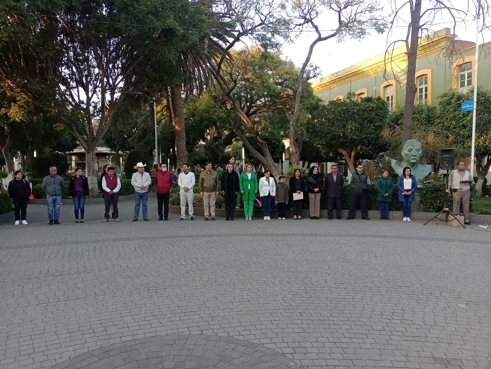 1709667670 745 Honores e izamiento de bandera por parte de la Direccion