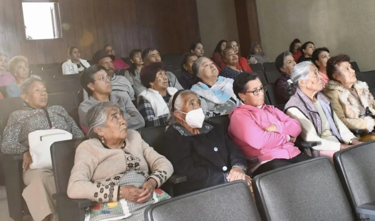 1709817208 Una comunicacion abierta y respetuosa entre padres madres e hijos scaled