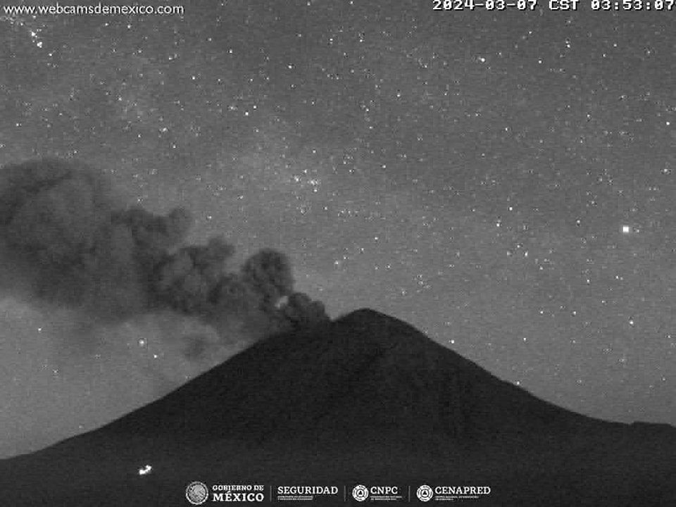 1709872023 273 MUY ACTIVO EL VOLCAN POPOCATEPETL