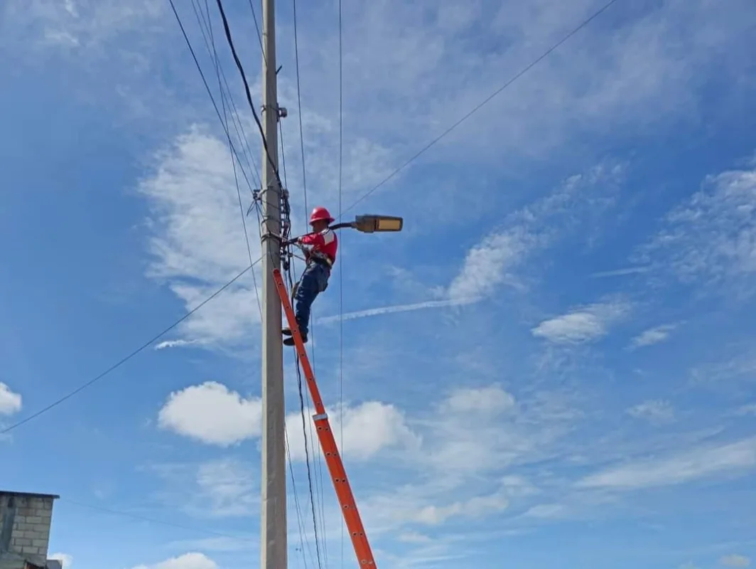 1709902711 853 ¿Tienes fallas en las lamparas electricas de tu calle