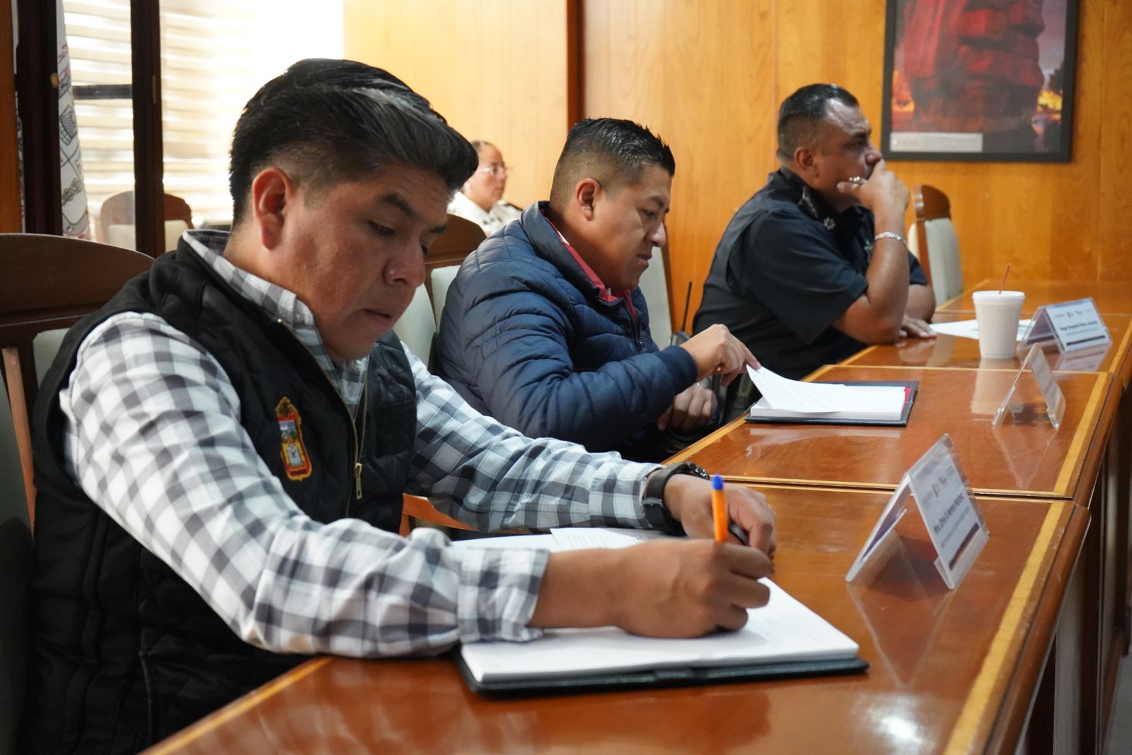 1709920715 9 Reunion de seguridad junto a miembros de la Policia Municipal