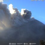 MUY ACTIVO EL VOLCÁN POPOCATÉPETL PERO CONTINÚA EN SEMÁFORO AMARILLO