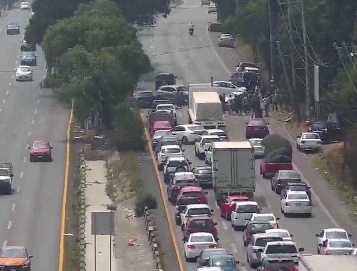 1715931084 397 Extrema precauciones Accidente automovilistico multiple en la carretera Toluca