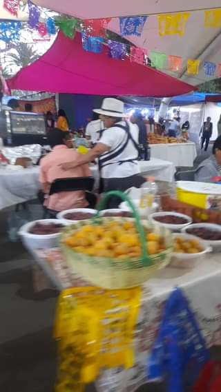 EN LA EXPOSICIÓN GASTRONÓMICA Y ARTESANAL PUEDEN ENCONTRAR LOS DIVERSOS PRODUCTO